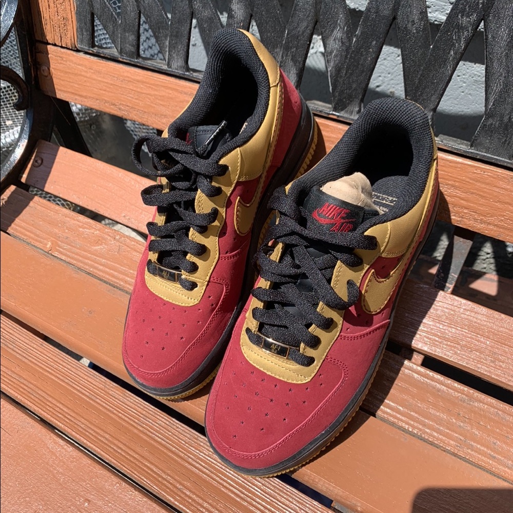 *WOMENS *Red and gold low cut air forces